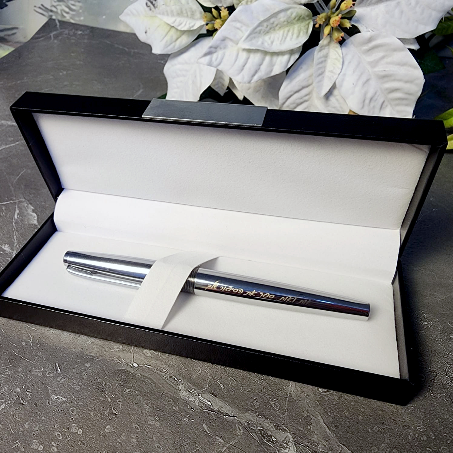 חריטה על עט יוקרתי