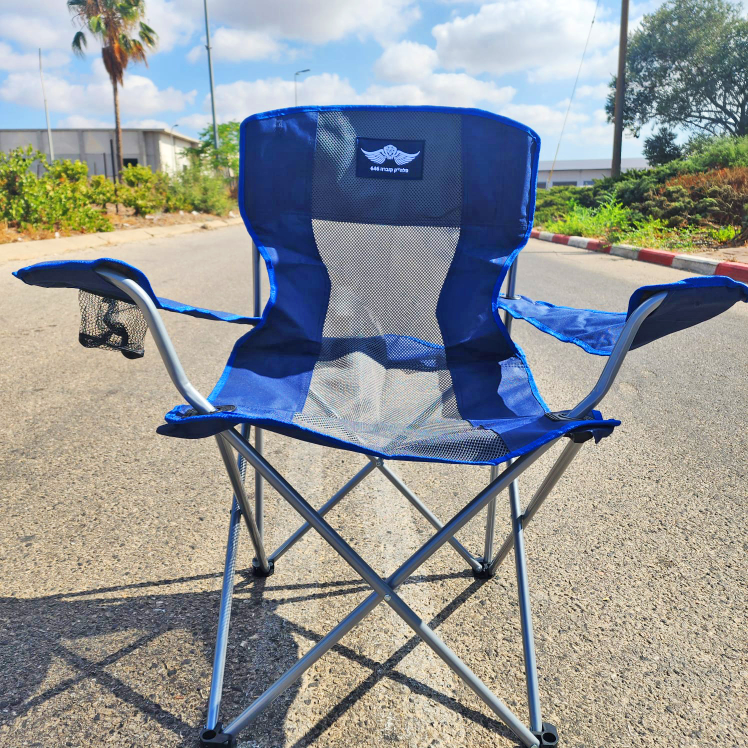 רקמת פאצ' על כיסא