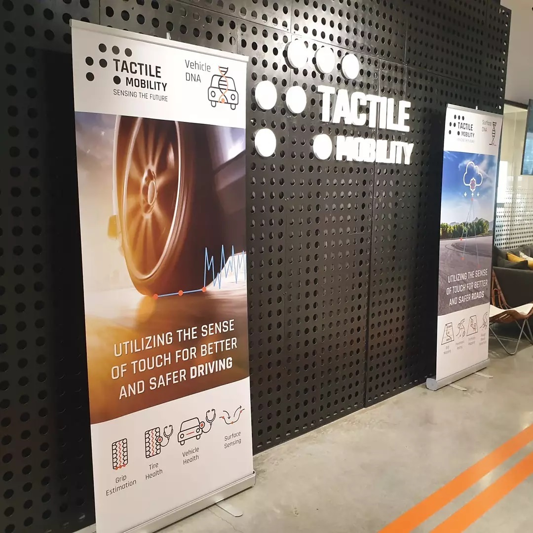 עיצוב רול אפ עבור TACTILE MOBILITY